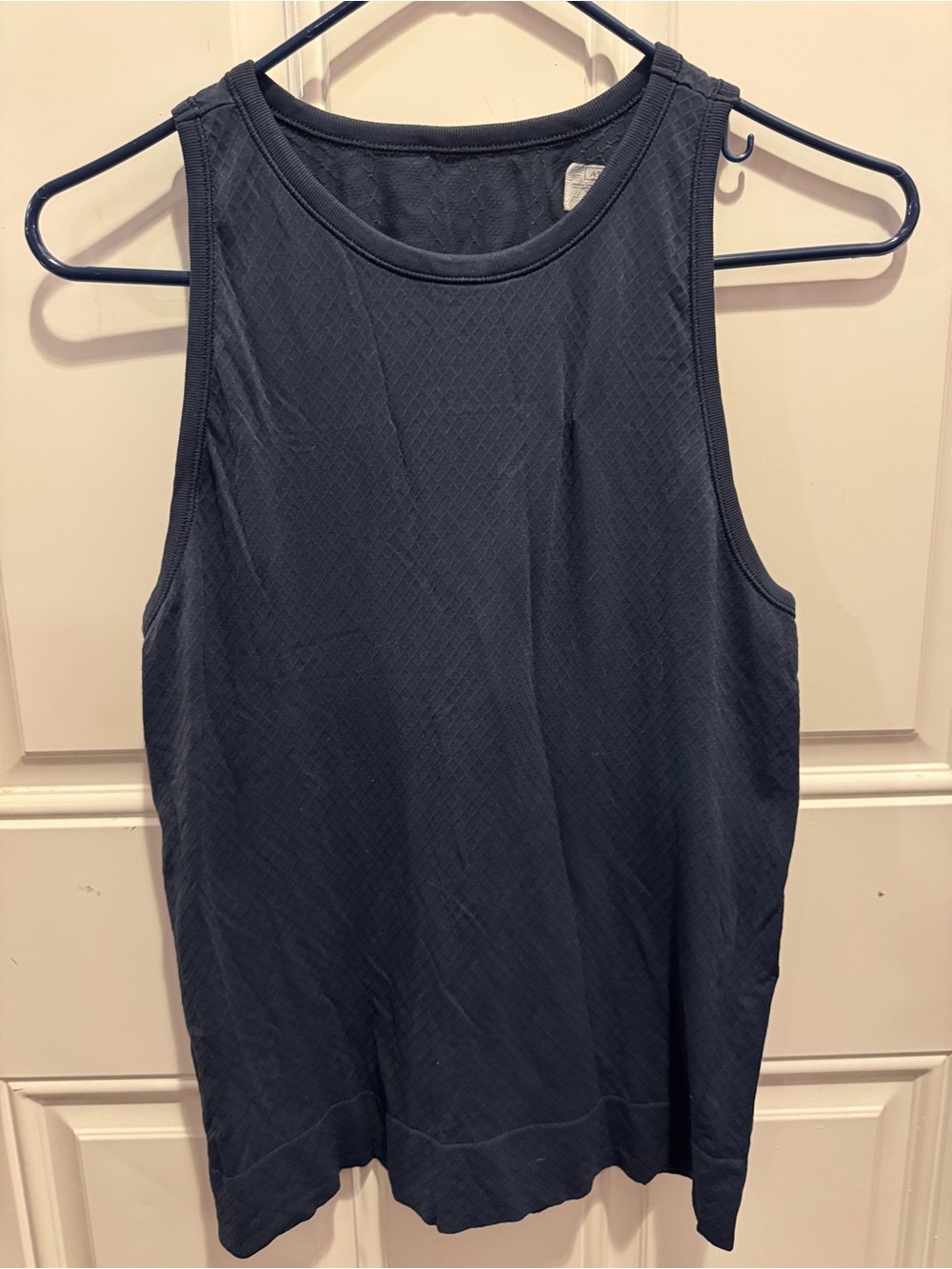 Athleta Deep Navy Seamless Textured Athletic Tank Top Size L